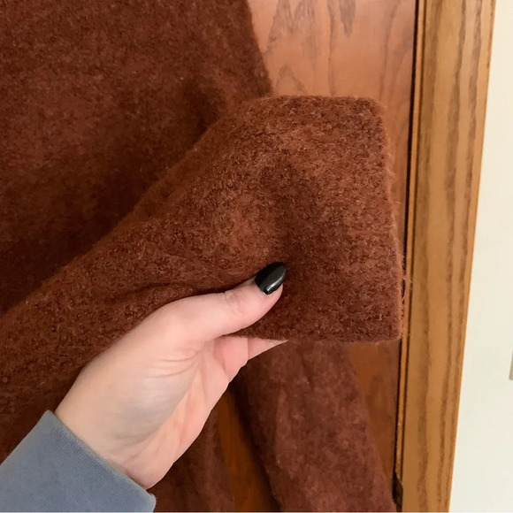 Abercrombie & Fitch Mock Neck Sweater - Picture 3 of 6